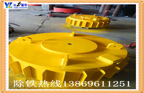 除鐵器在選用時(shí)是永磁的好還是電磁除鐵器好呢？