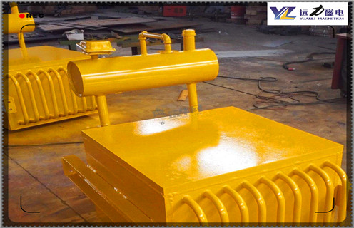 油冷電磁除鐵器，澳門油浸自冷自卸式電磁除鐵器RCDF-12構(gòu)造電氣工作原理_澳門油浸自冷自卸式電磁除鐵器RCDF-12加多少號(hào)油_選型 