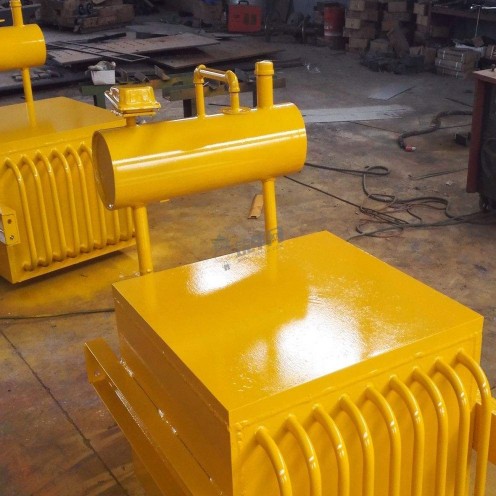 油冷電磁除鐵器，山東油冷電磁除鐵器定做生產(chǎn)_山東油冷電磁除鐵器定做生產(chǎn)工作原理及內(nèi)部結(jié)構(gòu)