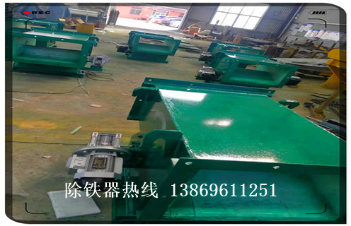 自卸管道除鐵器，山東自卸管道式除鐵器_山東自卸管道式除鐵器廠家應(yīng)用安裝示意圖型12000高斯_可定制工作原理