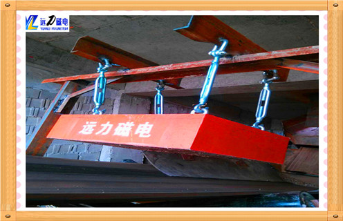 超強(qiáng)懸掛式永磁除鐵器，云南超強(qiáng)懸掛式永磁除鐵器_云南超強(qiáng)懸掛式永磁除鐵器多少錢_使用說明書原理型號