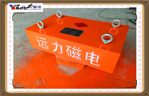 懸掛式永磁除鐵器，四川懸掛式永磁除鐵器生產(chǎn)_內(nèi)部磁塊安裝方法_四川懸掛式永磁除鐵器生產(chǎn)型號(hào)價(jià)格  