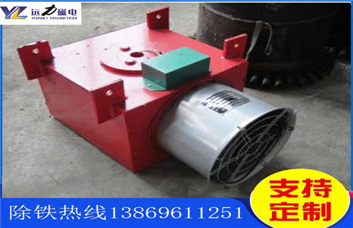 自卸式風(fēng)冷電磁除鐵器，貴州懸掛自卸式風(fēng)冷電磁除鐵器_選型_貴州懸掛自卸式風(fēng)冷電磁除鐵器公司多少錢參數(shù)工作原理生產(chǎn)價(jià)格工作原理_價(jià)格